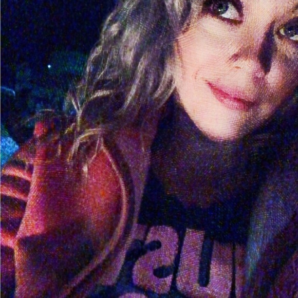 Meet your Posher, Kimberly - Picture 12 of 17